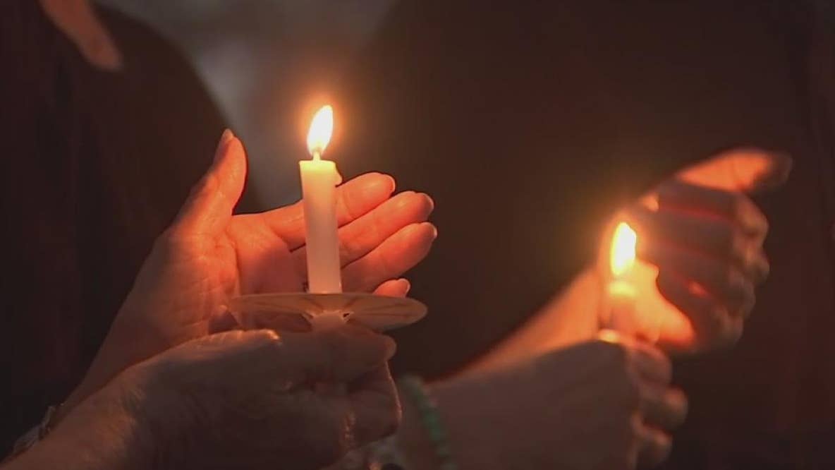 'Unite for Ukraine' candlelight vigil held by loved ones in St. Pete